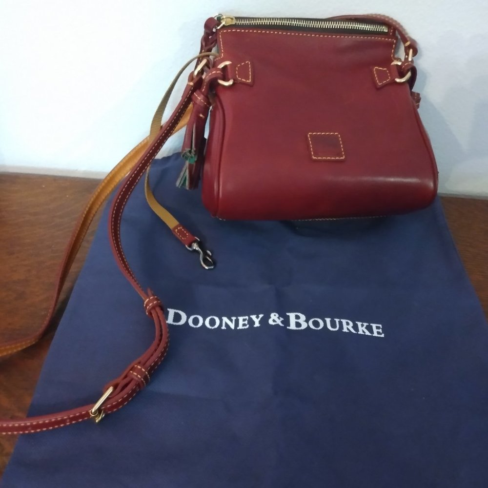 DOONEY & BOURKE Mini Zip Crossbody ~ NWOT